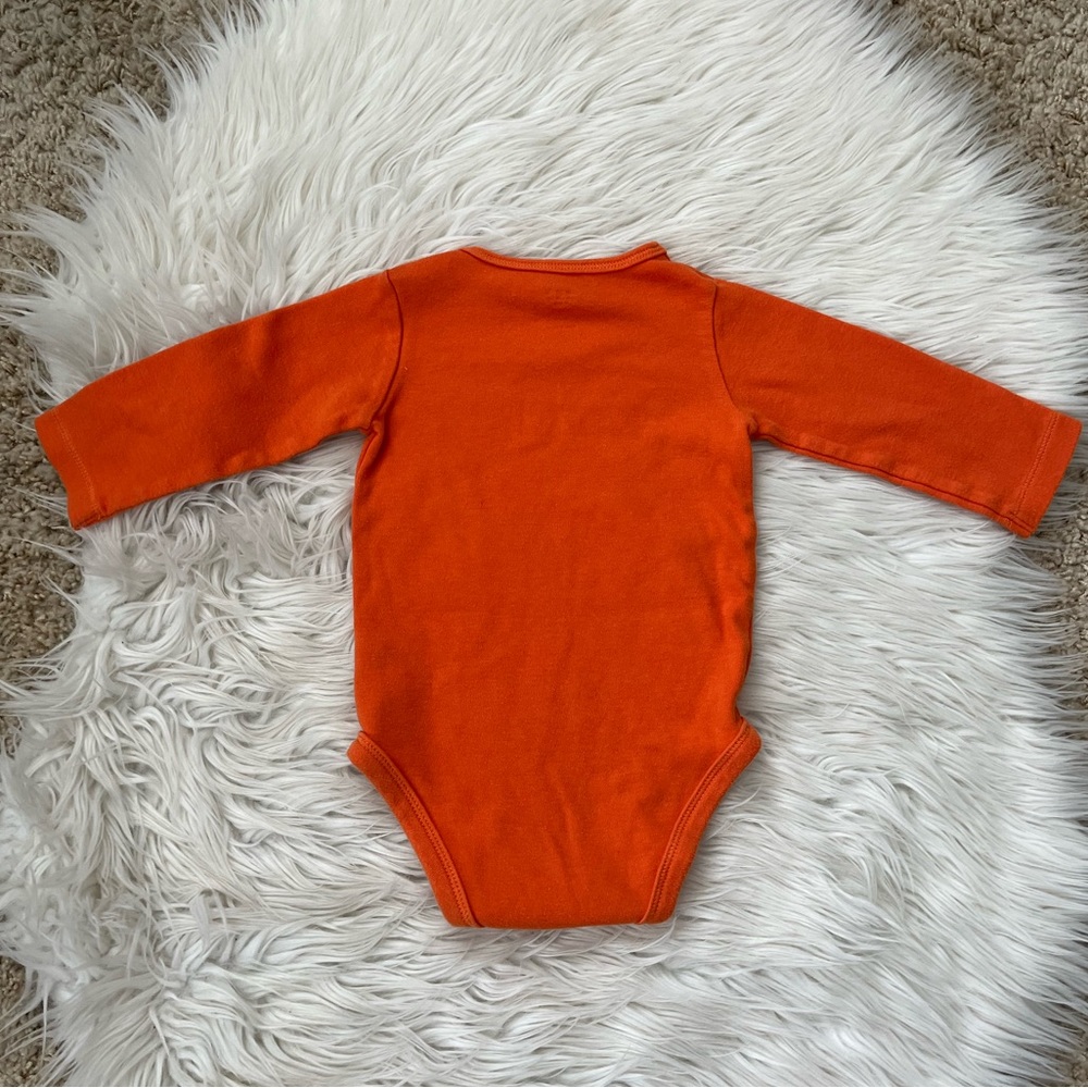 {Carter's} Halloween Long Sleeve Mummy Onesie in Orange - Size 9 Months - Picture 3 of 4